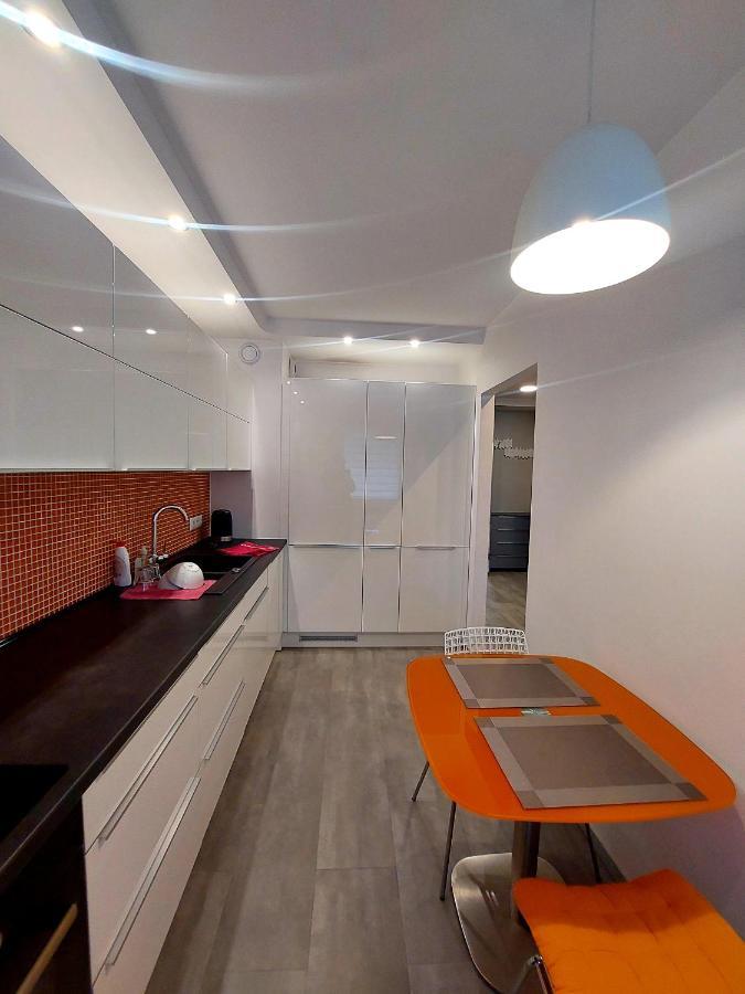 Nowoczesna Kawalerka Apartment Lublin Ngoại thất bức ảnh